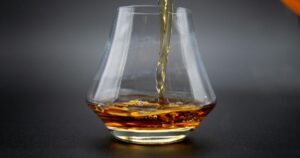 10 Best Low-Carb Whiskeys & Bourbons for Keto Drinkers in 2026