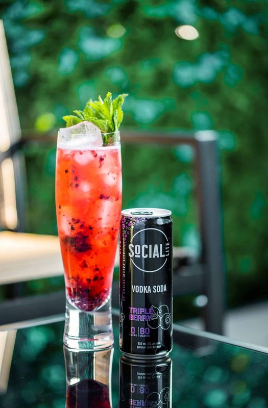 SoCIAL LITE Strawberry Margarita