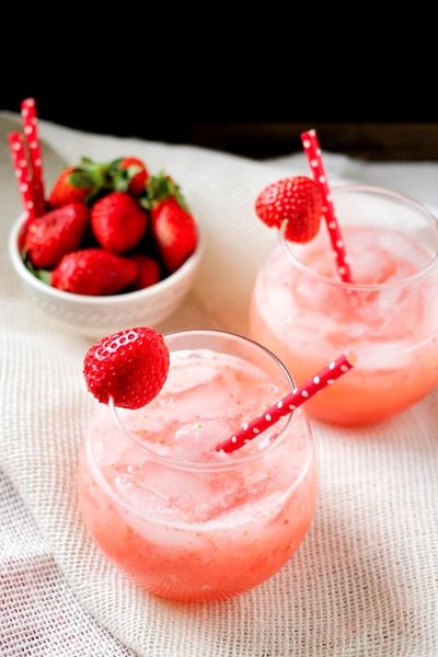 Two Robbers Strawberry Coconut