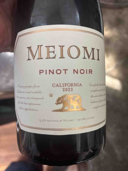 Meiomi Pinot Noir